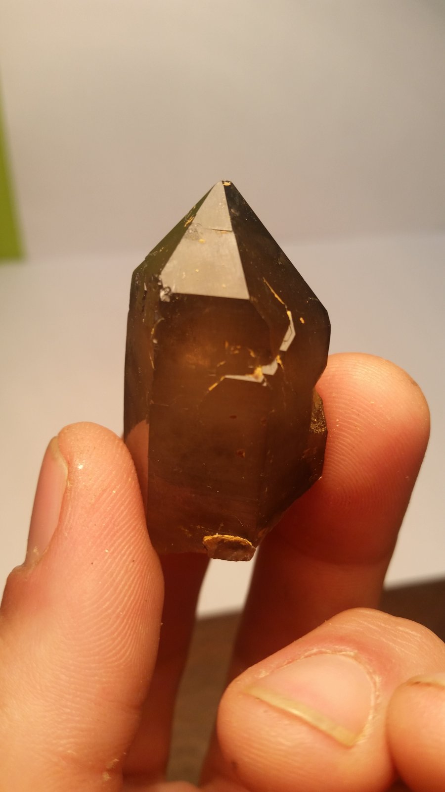 Cuarzo (variedad ahumado)
2.3 cm x 4.2 cm
(Autor: Iwok)