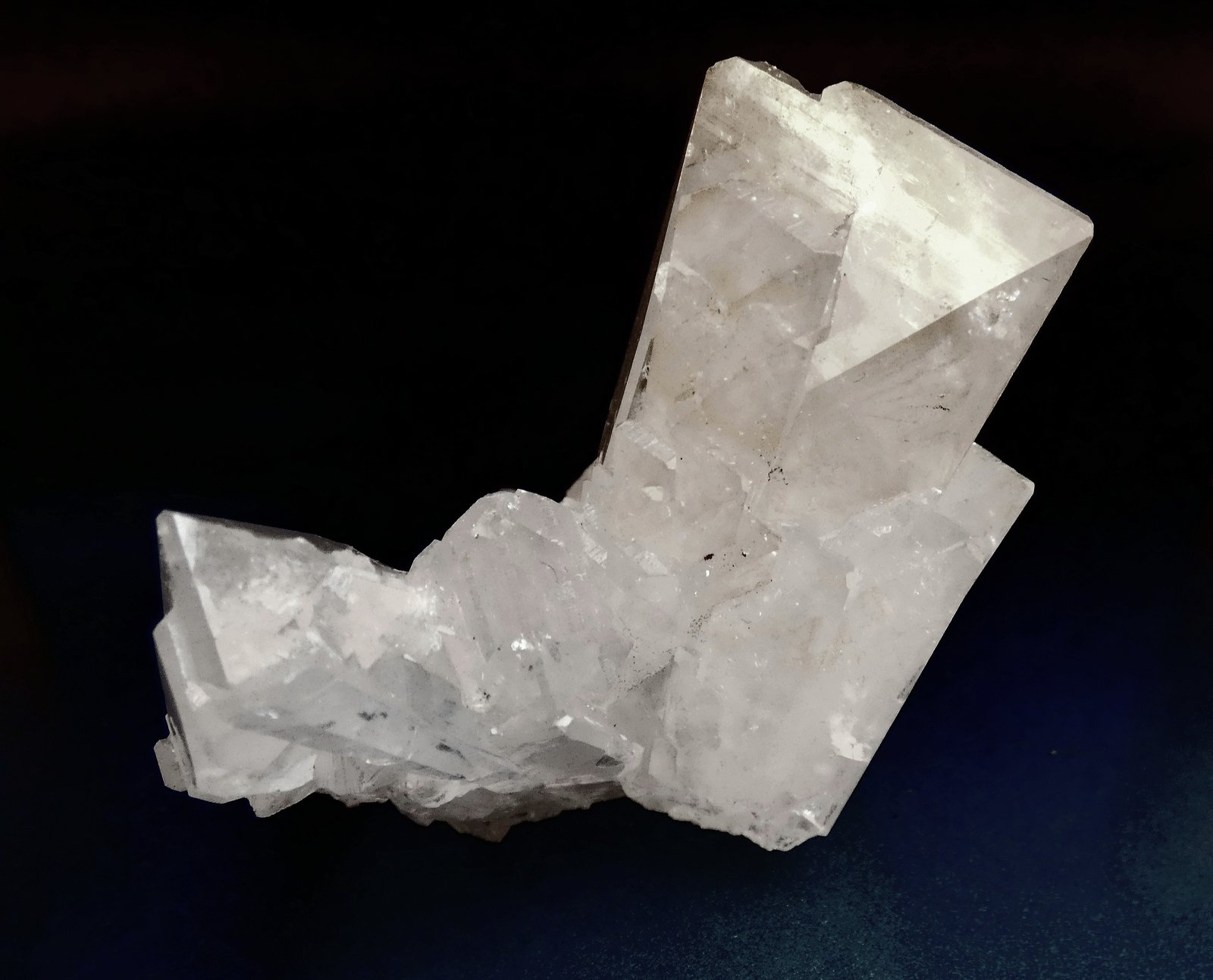 Celestina
Grupo de 7cm con cristales de hasta 4,5x2,8cm.
(Autor: DAni)