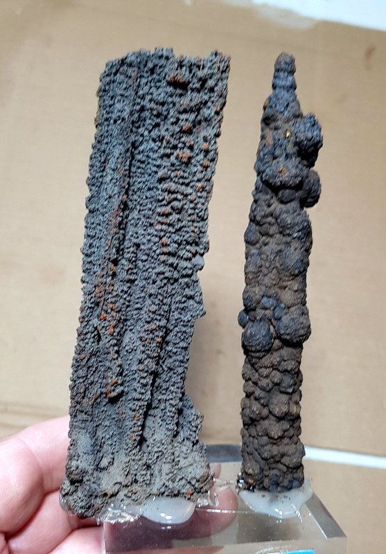 Goethita
12 - 3,5 y 12 - 1 cm
(Autor: ramon ro)