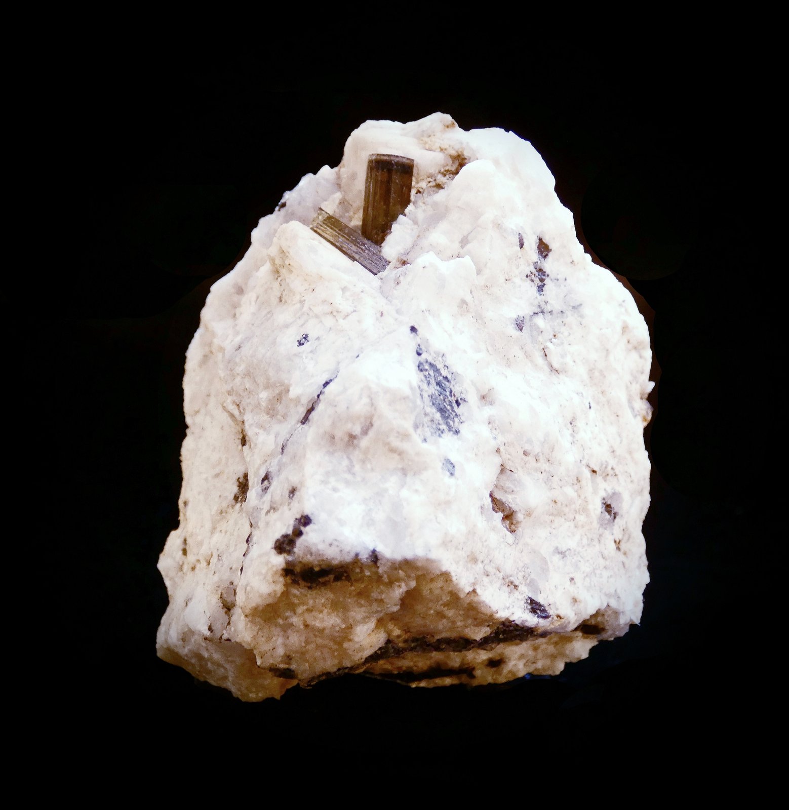 Elbaita
Pieza de 6,7x6cm con cristal terminado de 1,1cm.
(Autor: DAni)