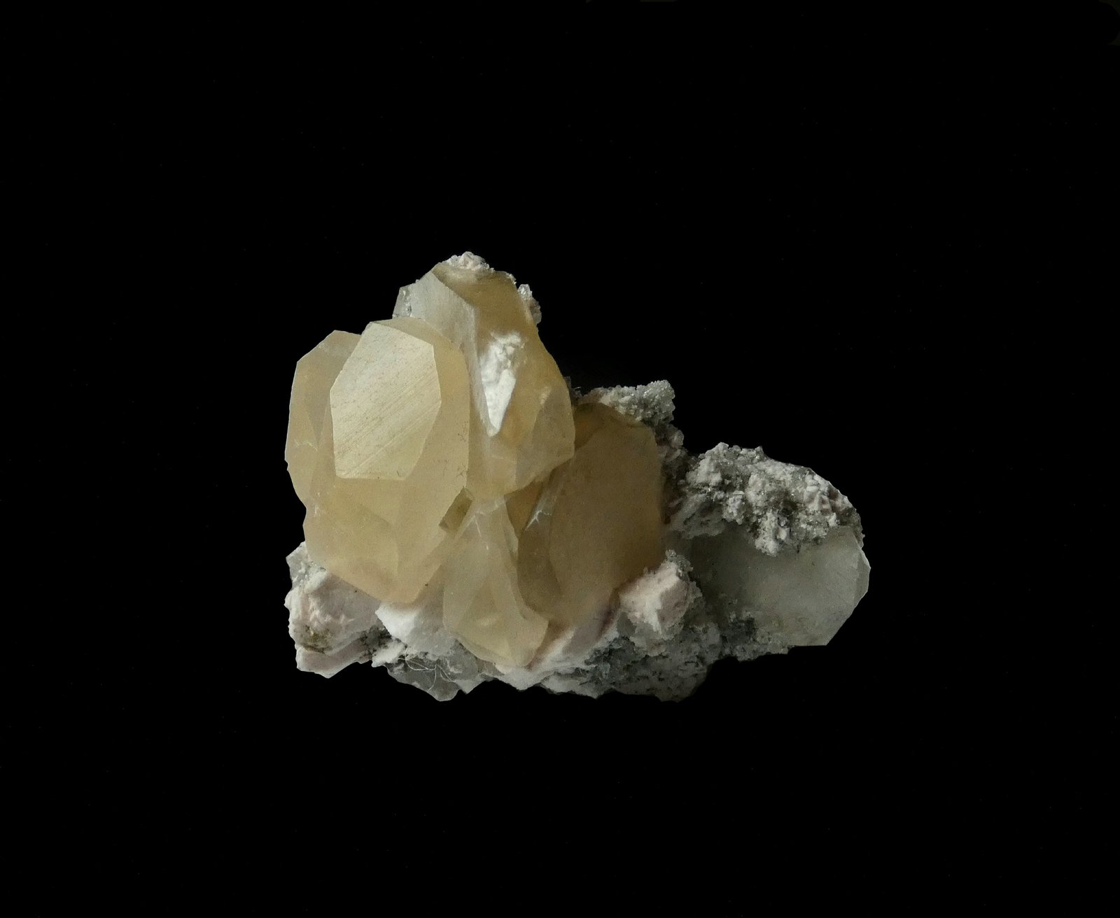 Calcita
Ejemplar de 5,1x3,6cm. Cristales de hasta 2,2cm.
(Autor: DAni)