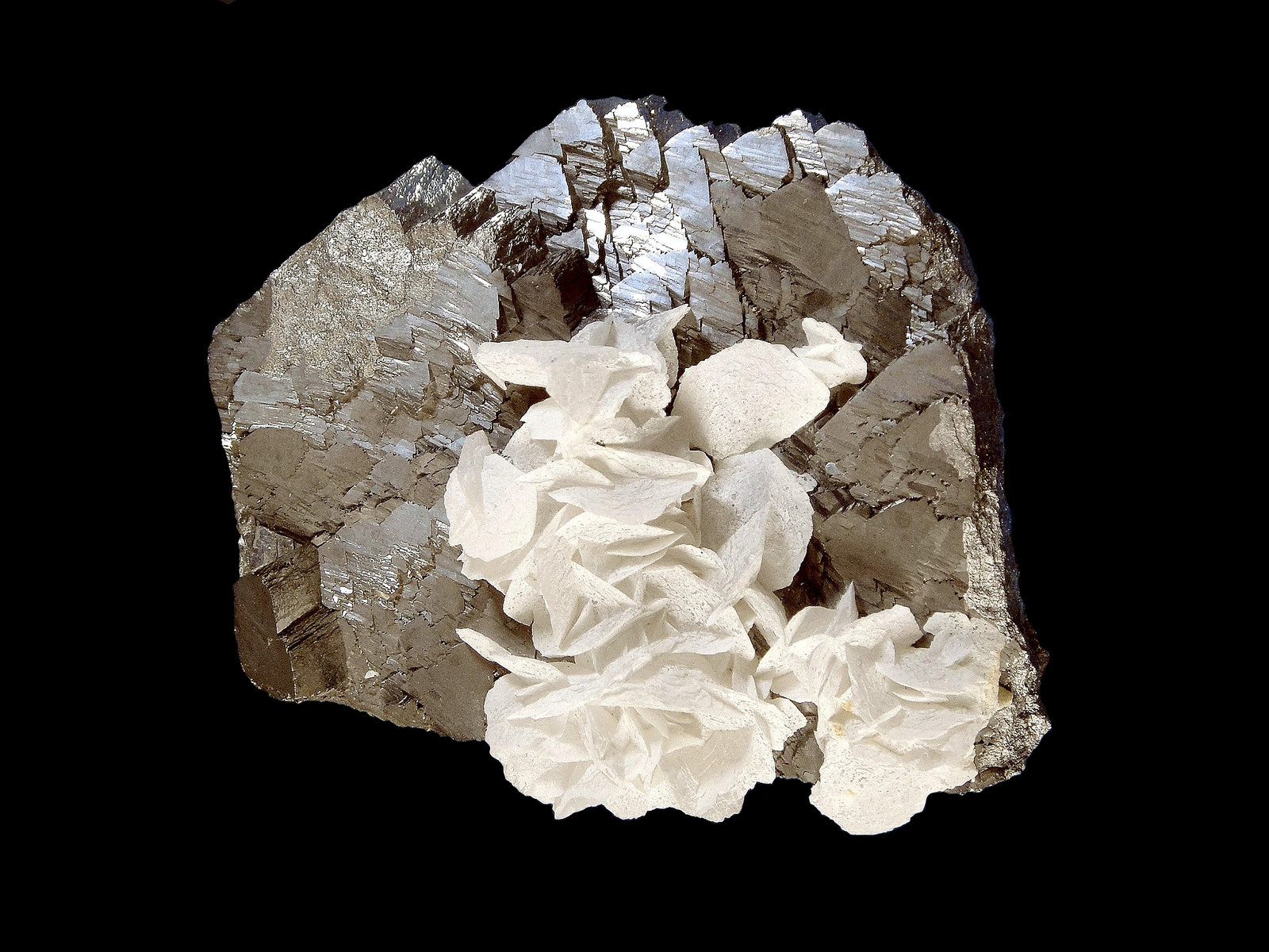 Arsenopirita con Calcita
7 x 7 cm.
(Autor: Antonio P. López)