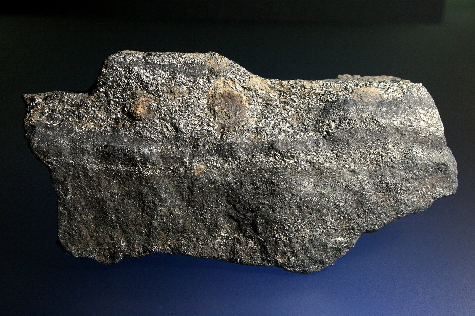 Löllingita y Magnetita
12 x 5 cm.
(Autor: Antonio P. López)