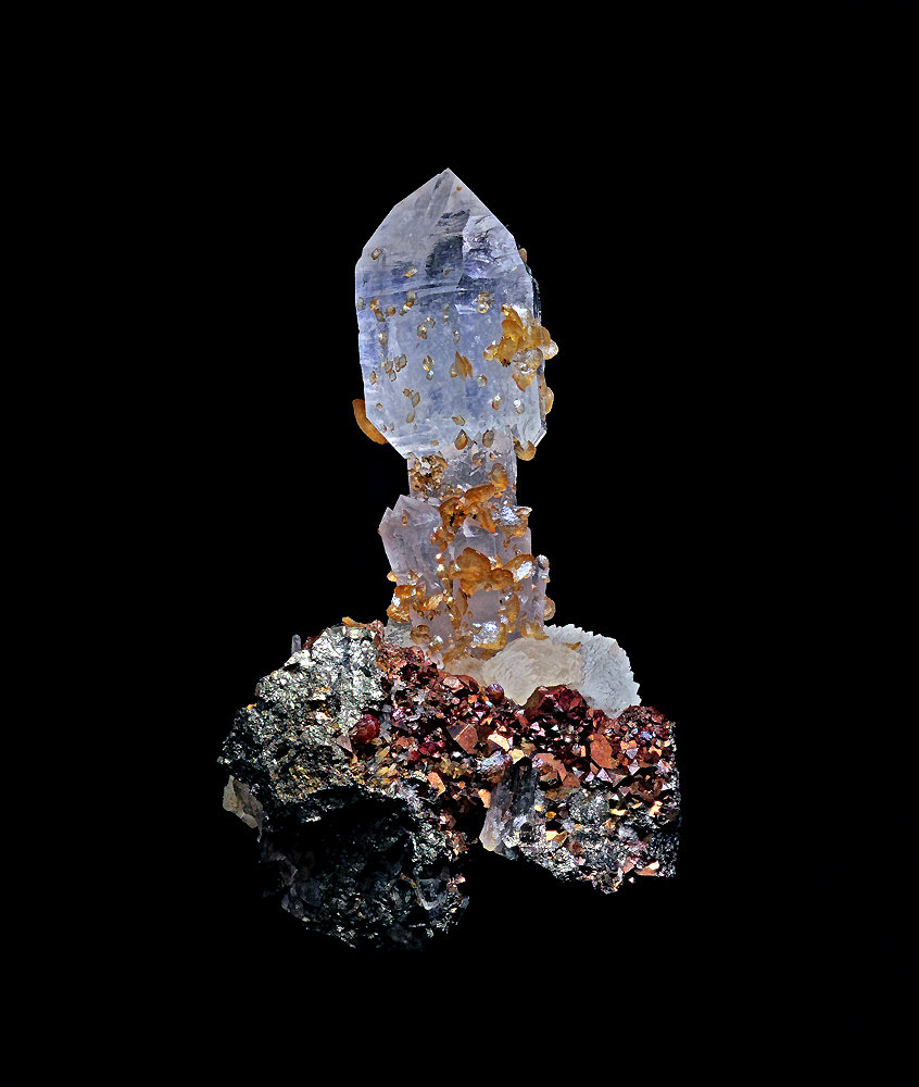 Cuarzo, Siderita, Pirita
19x9x8mm
(Autor: Carlos Pareja)
