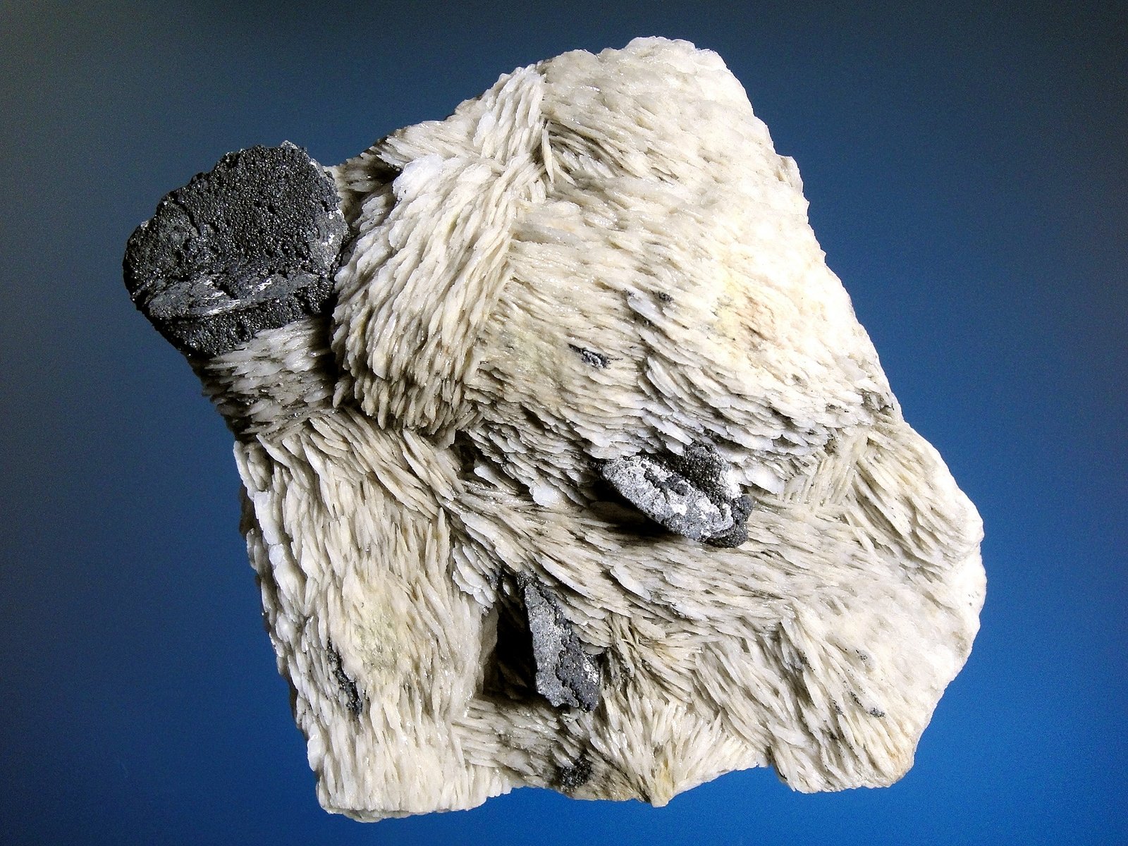 Bournonita, Tetraedrita y Barita
9 x 8 cm.
(Autor: Antonio P. López)
