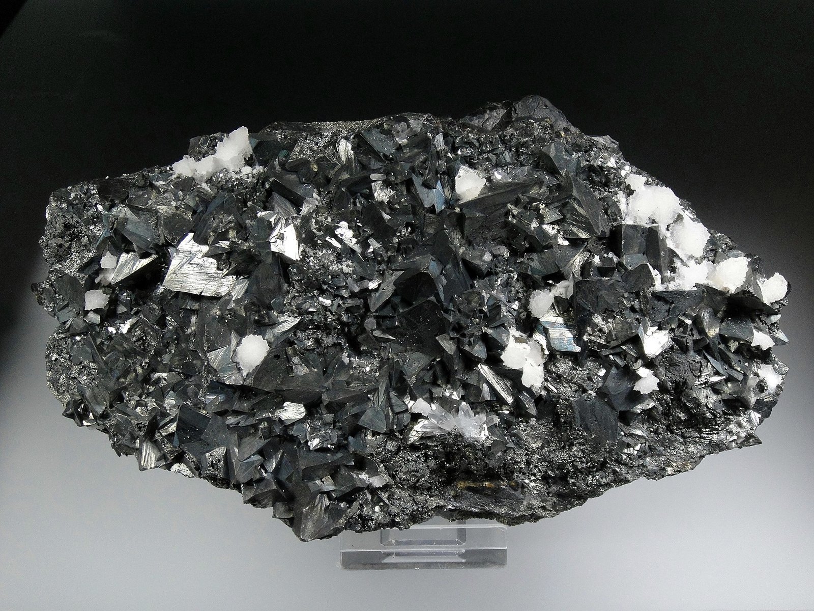 Tetraedrita
17 x 10 cm.
(Autor: Antonio P. López)