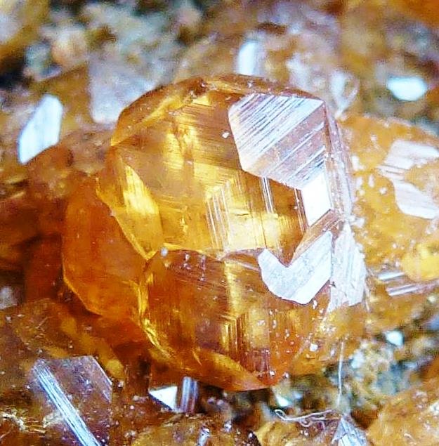 Spessartina (Grupo Granate)
Encuadre 1,7 x 1,7 cm.
(Autor: javier ruiz martin)