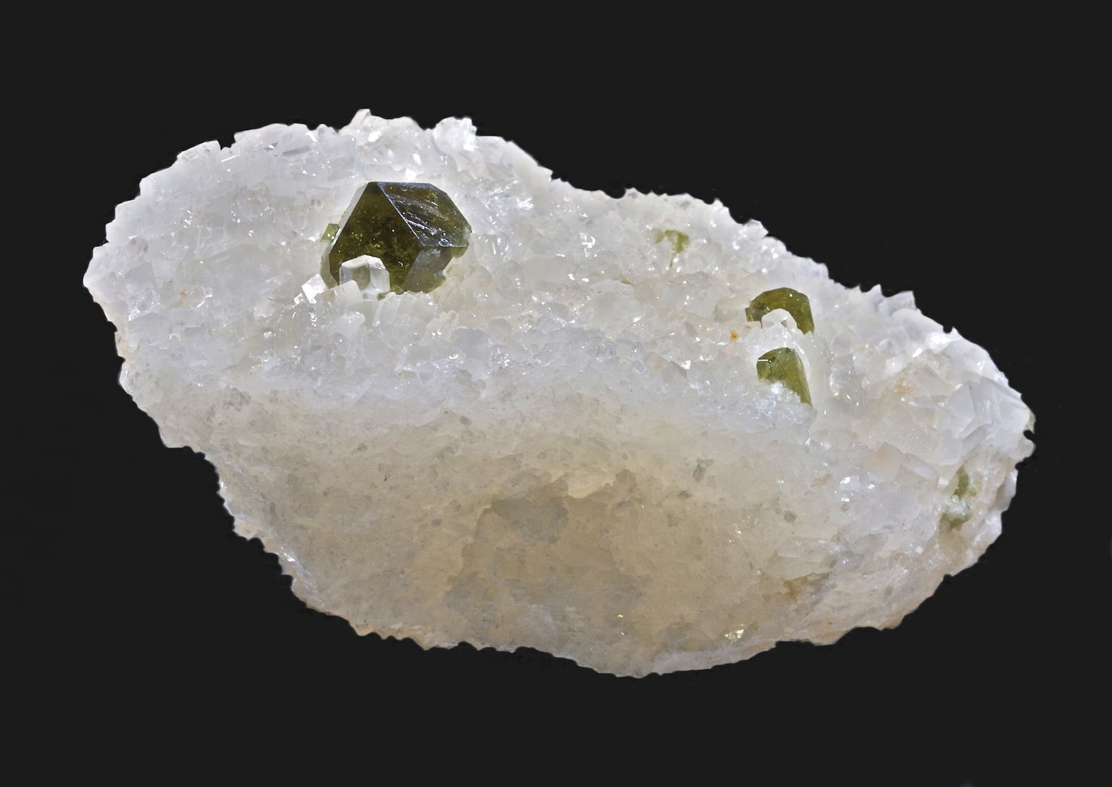 Uvita (Grupo Turmalina), Magnesita
7,4 x 4,4 cm
(Autor: Xavier bordas)