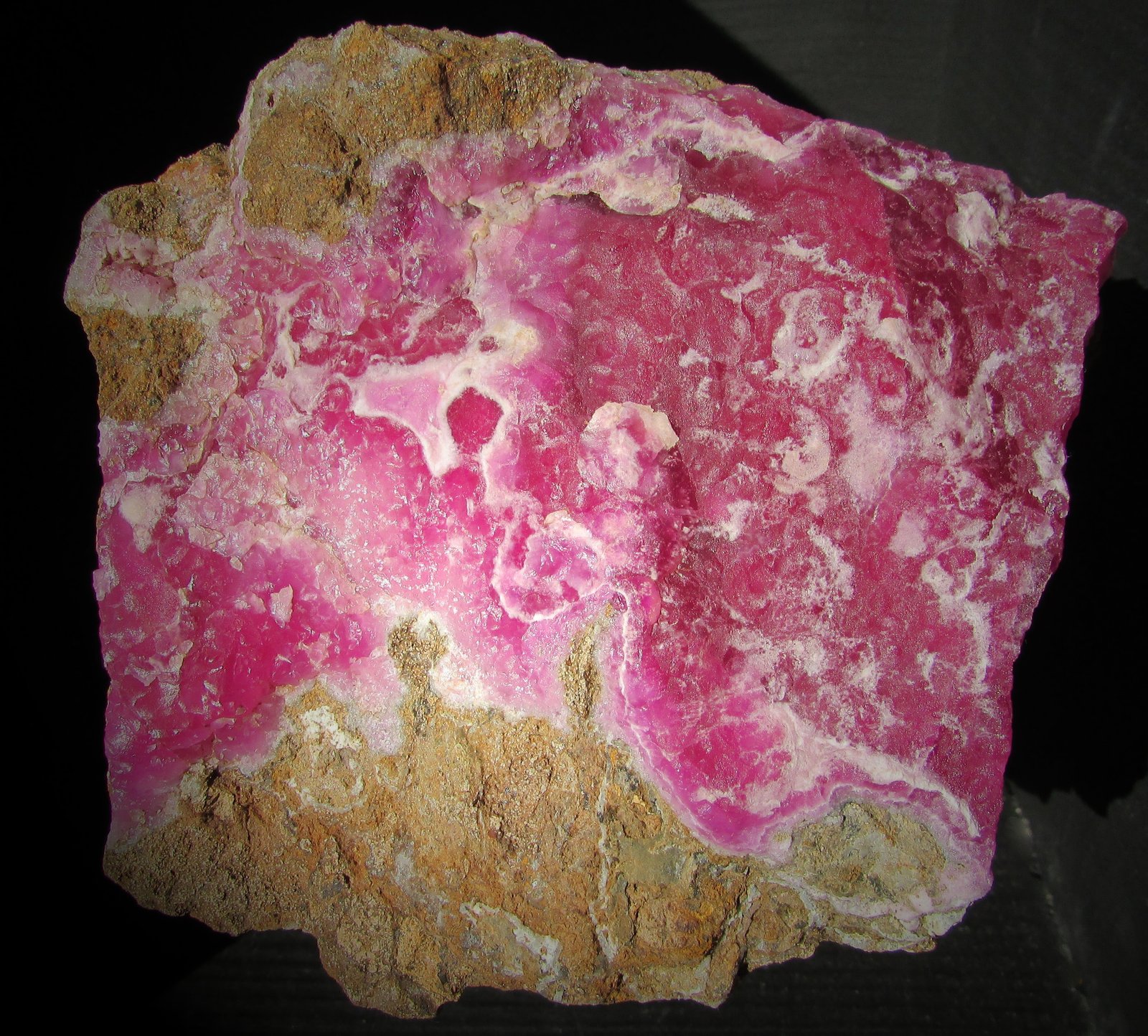 Calcita (variedad calcita cobaltífera).
11'4 x 10 cm.
(Autor: Jordi Franco)