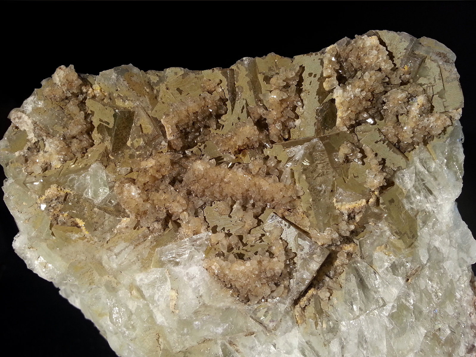 Fluorita, Calcita
7 x 4 x 2,5 cm
(Autor: Javier Rodriguez)