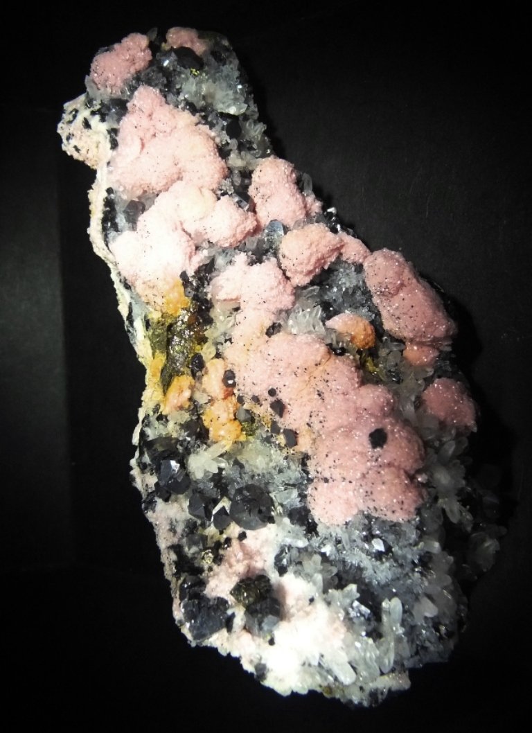 Rodocrosita, Galena y Cuarzo.
140x70 mm.
(Autor: Jesus Franquesa Baucells)