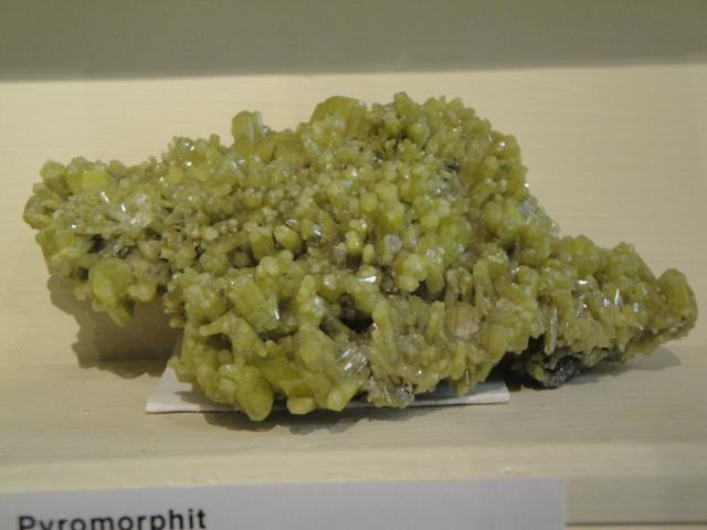 Piromorfita
15 x 6 cm.
(Autor: javier ruiz martin)