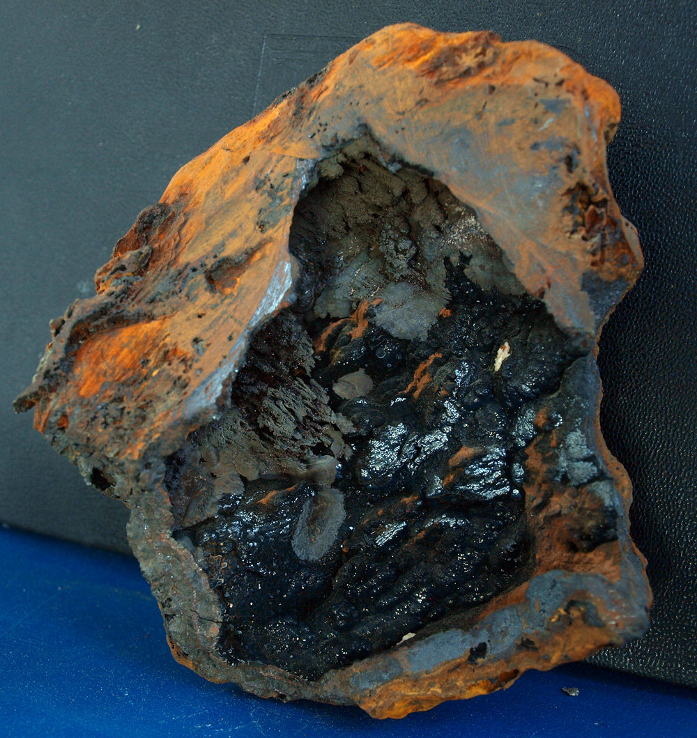 Goethita, Rancierita, Todoroquita
14 x 11 cm
(Autor: Pedro Antonio)