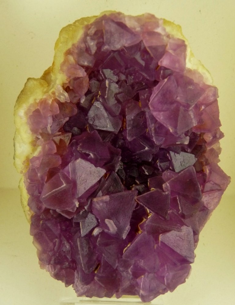 Fluorita
100x85 mm.
(Autor: Jesus Franquesa Baucells)