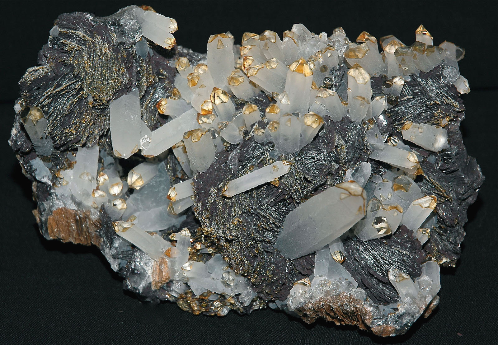 Cuarzo (variedad citrino), Hematites
14,7 x 10,2 cm.
(Autor: Xavier bordas)
