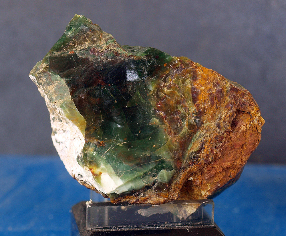 Ópalo
7 x 5.5 cm
(Autor: Fed..Esp..de Mineralogía)