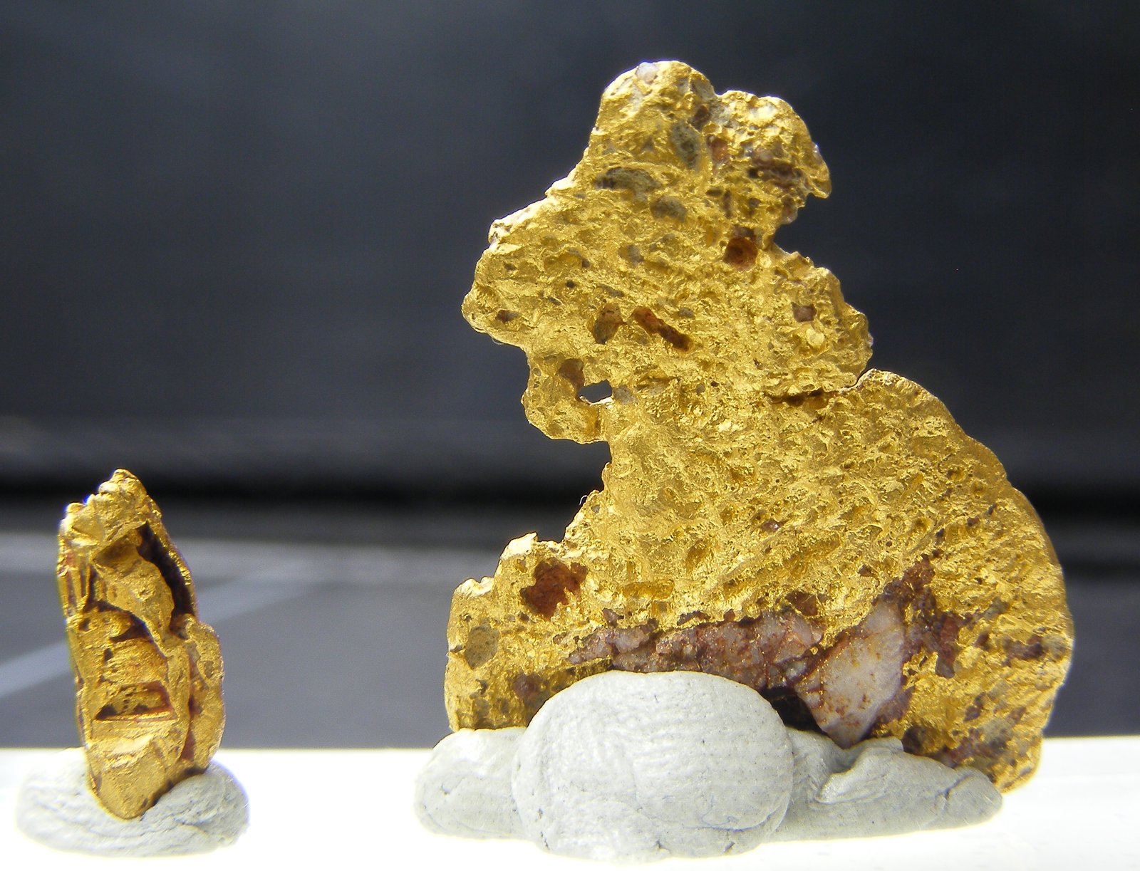 Oro
2.5 cm
(Autor: yowanni)