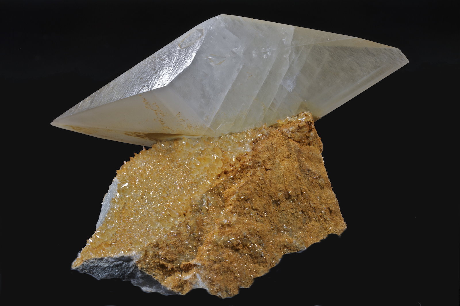 Calcita
10,1 x 8,6 cm.
(Autor: Xavier bordas)
