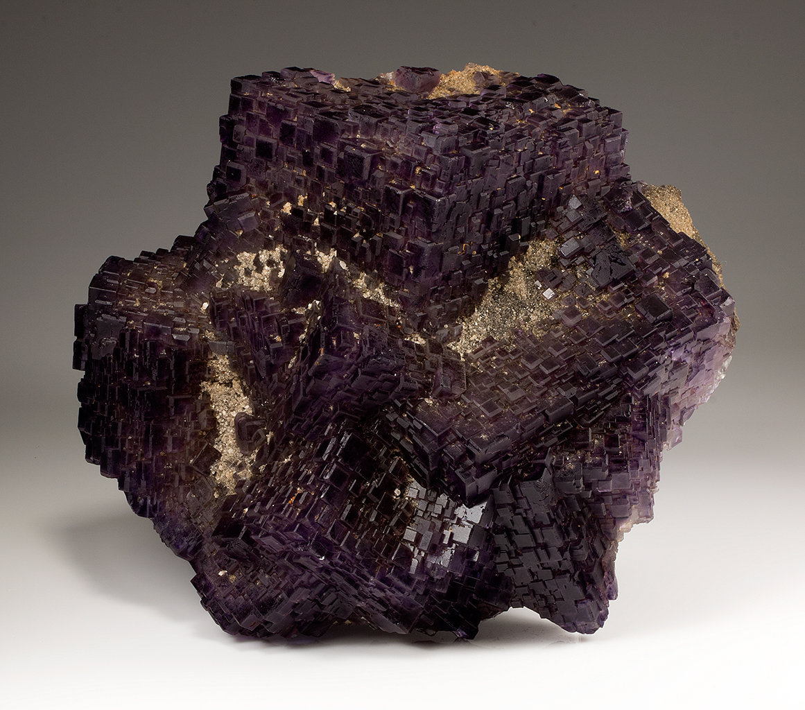 Fluorita
24 x 20 cm, cristales hasta 12cm de arista
(Autor: Raul Vancouver)