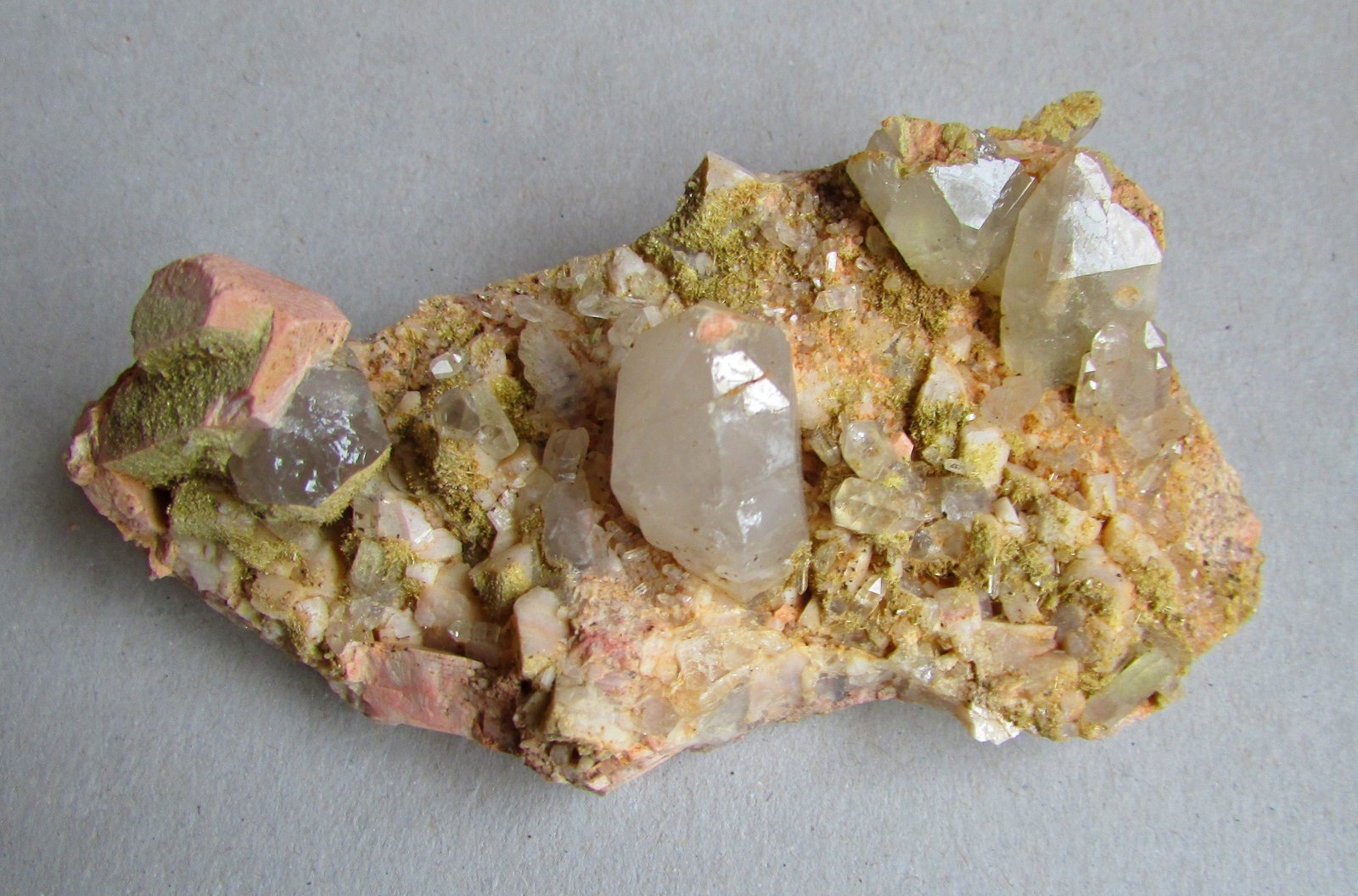 Cuarzo, Microclina, Albita y Clinozoisita.
9'5 x 5'3 cm
(Autor: Jordi Franco)