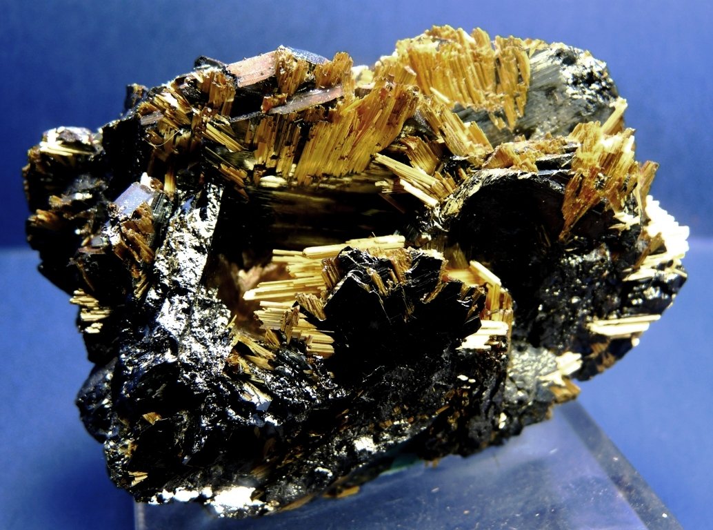 Rutilo y Hematites.
55x40 mm.
(Autor: Jesus Franquesa Baucells)