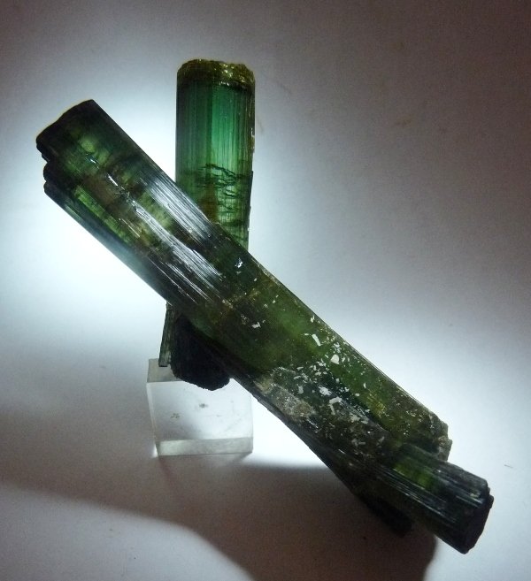 Turmalina (variedad verdelita)
100x45 mm.
(Autor: Jesus Franquesa Baucells)