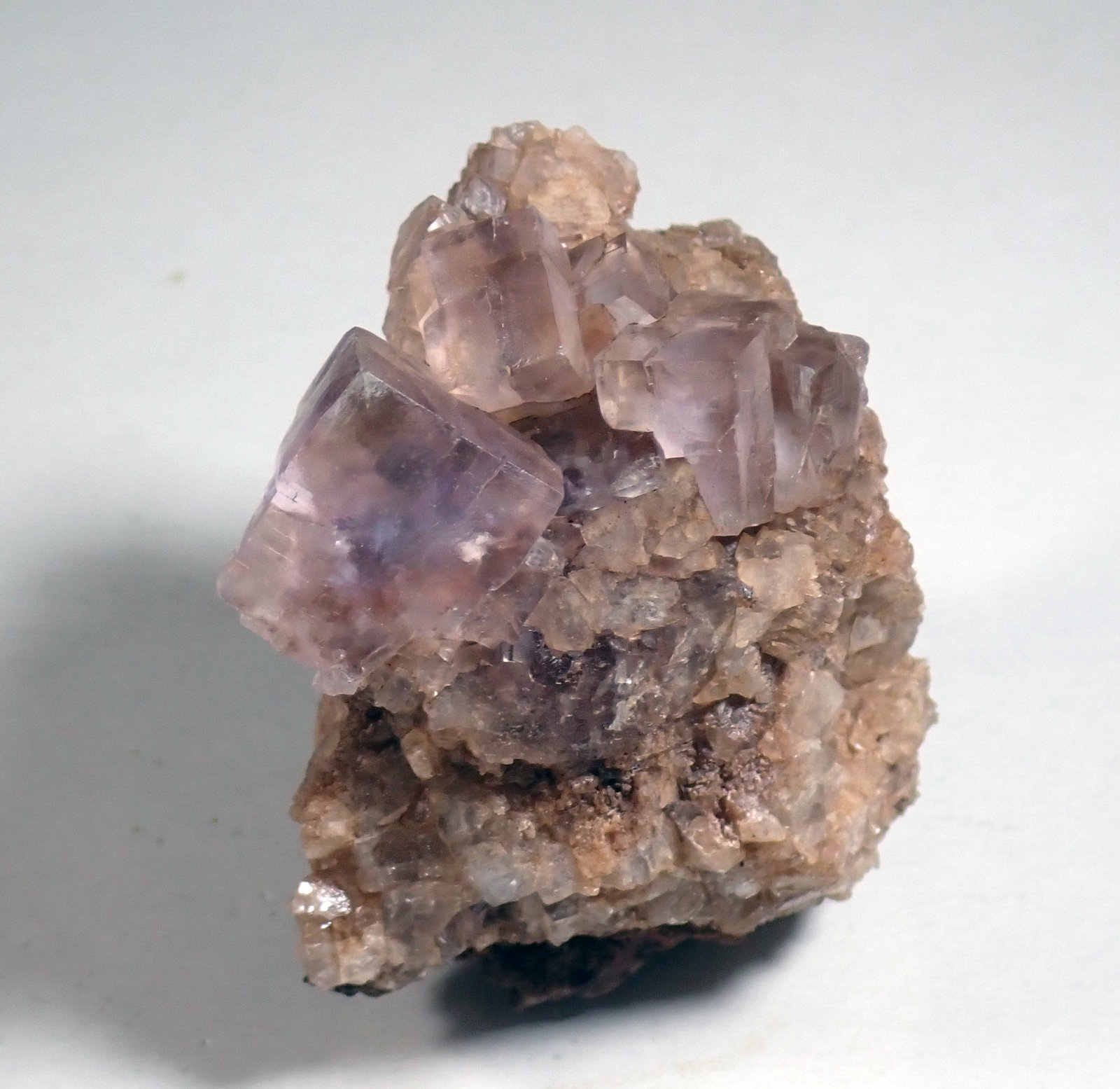Fluorita
Medida: 5,1 x 4,5 x 3,2 cms
(Autor: Joan Martinez Bruguera)