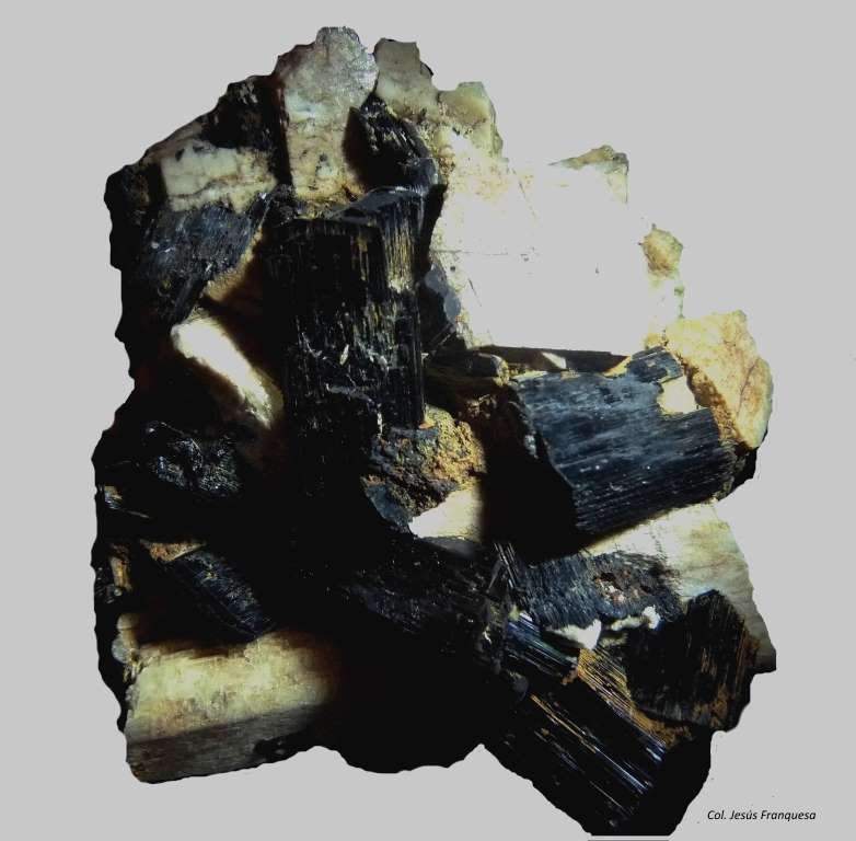 Arfvedsonita y Microclina
60x60 mm.
(Autor: Jesus Franquesa Baucells)