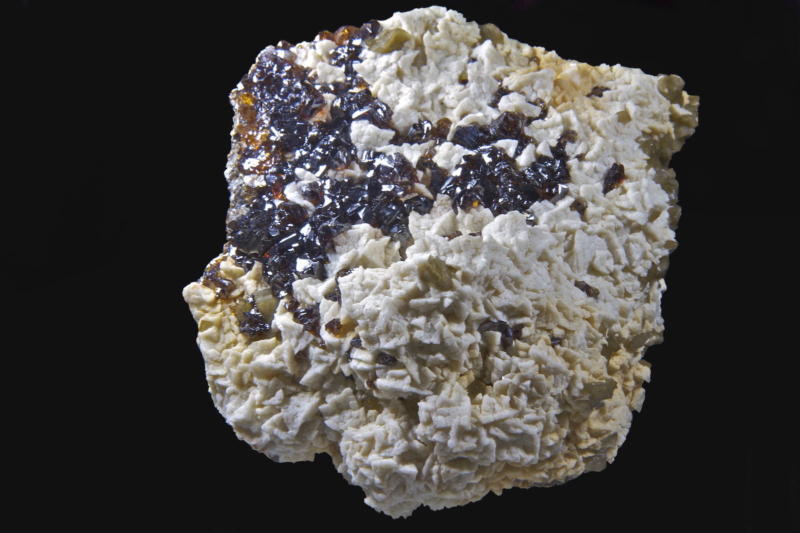 Esfalerita, Dolomita, Siderita
11,8 x 10,3 cm.
(Autor: Xavier bordas)