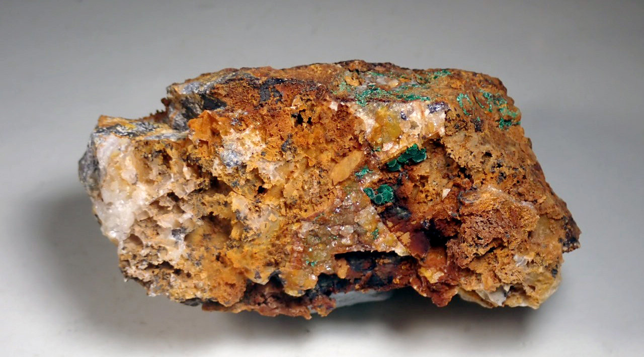 Malaquita
Medida: 8,8 x 4,7 x 4,4 cms
(Autor: Joan Martinez Bruguera)