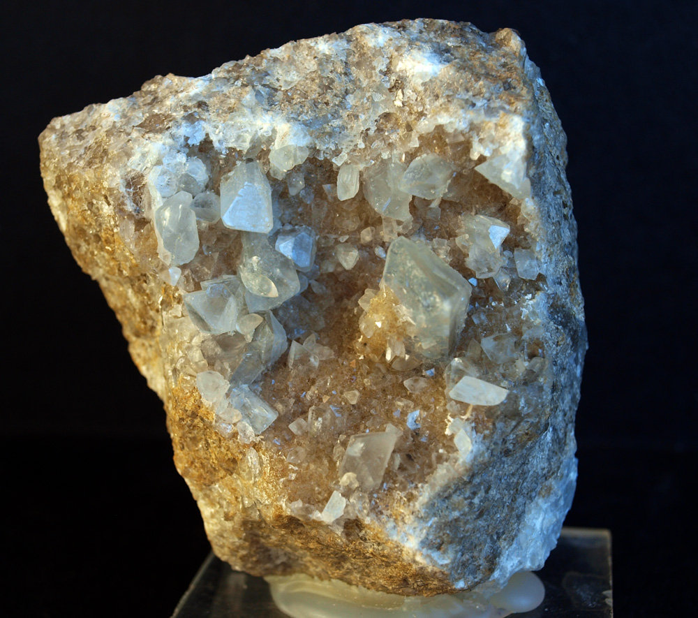 Celestina
8.5 x 7 cm
(Autor: Pedro Antonio)