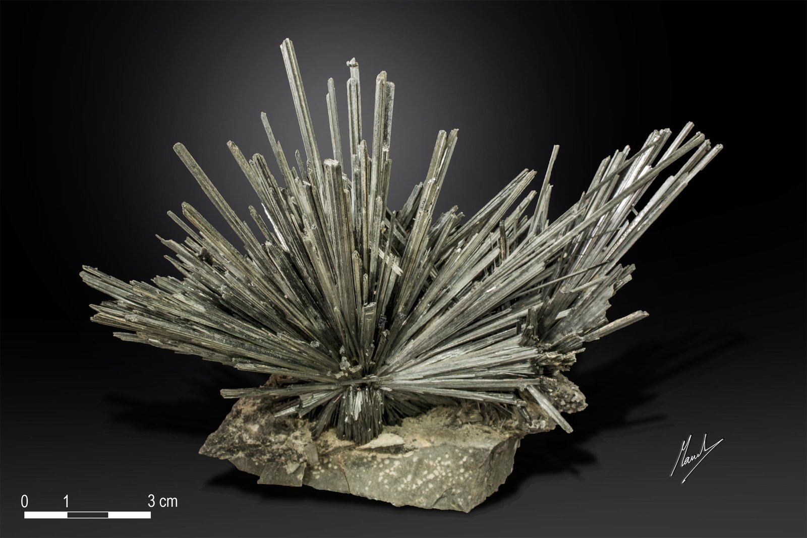 Estibina (Stibnita)
140 X 50 mm
(Autor: Manuel Mesa)
