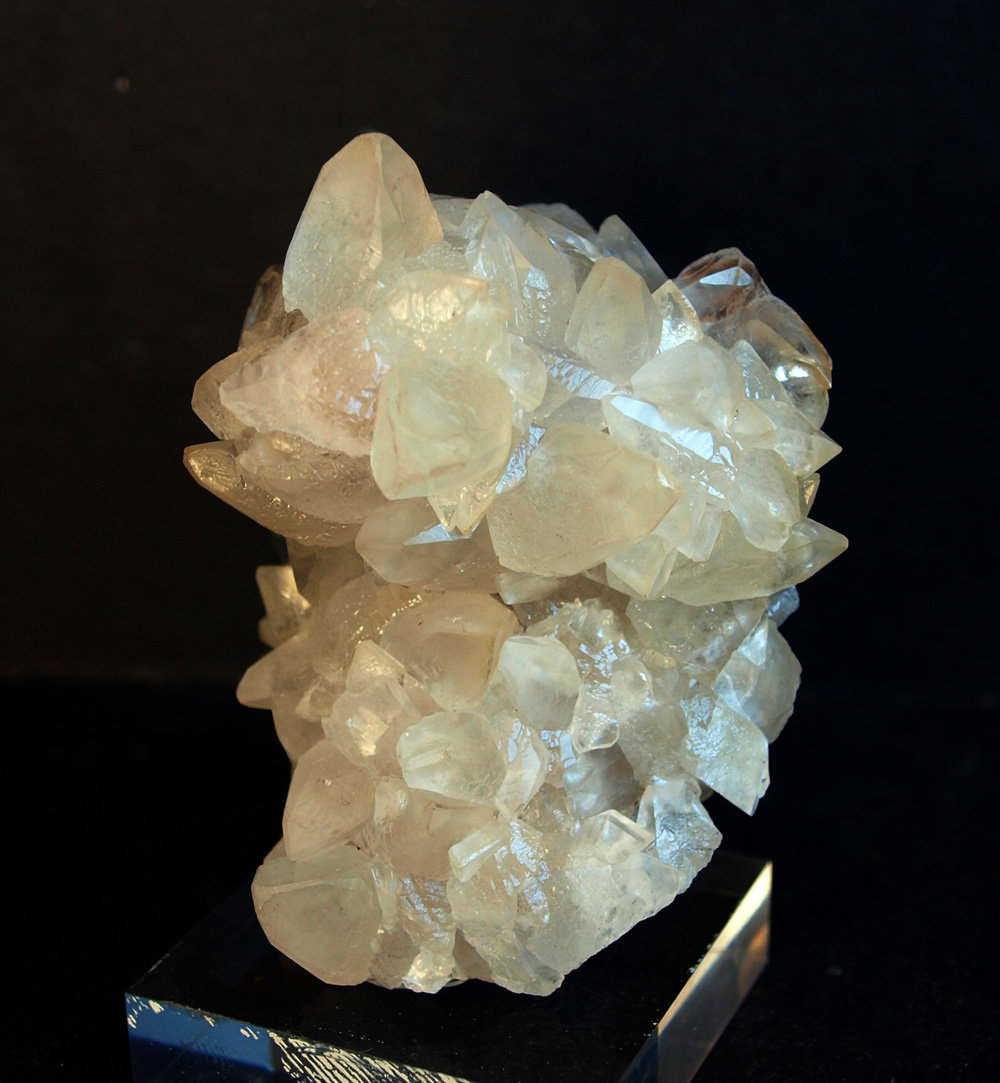 Calcita
6.5 x 5 cm
(Autor: Pedro Antonio)
