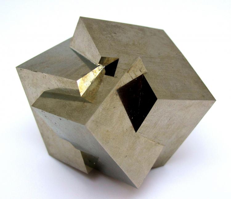 Máxima anchura: 67 mm. Arista del cristal principal: 39 mm.
(Autor: Carles Millan)
