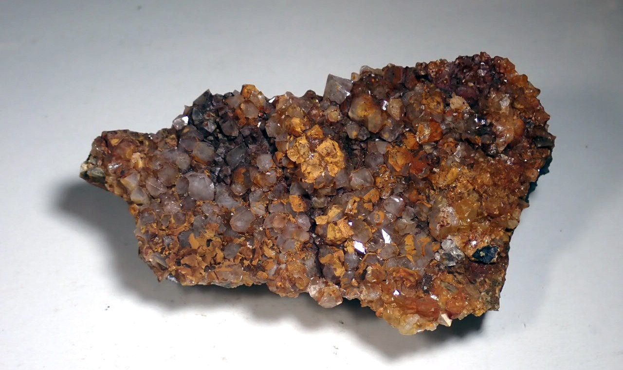 Cuarzo y limonita
Medida: 10,8 x 6,5 x 3,5 cms
(Autor: Joan Martinez Bruguera)