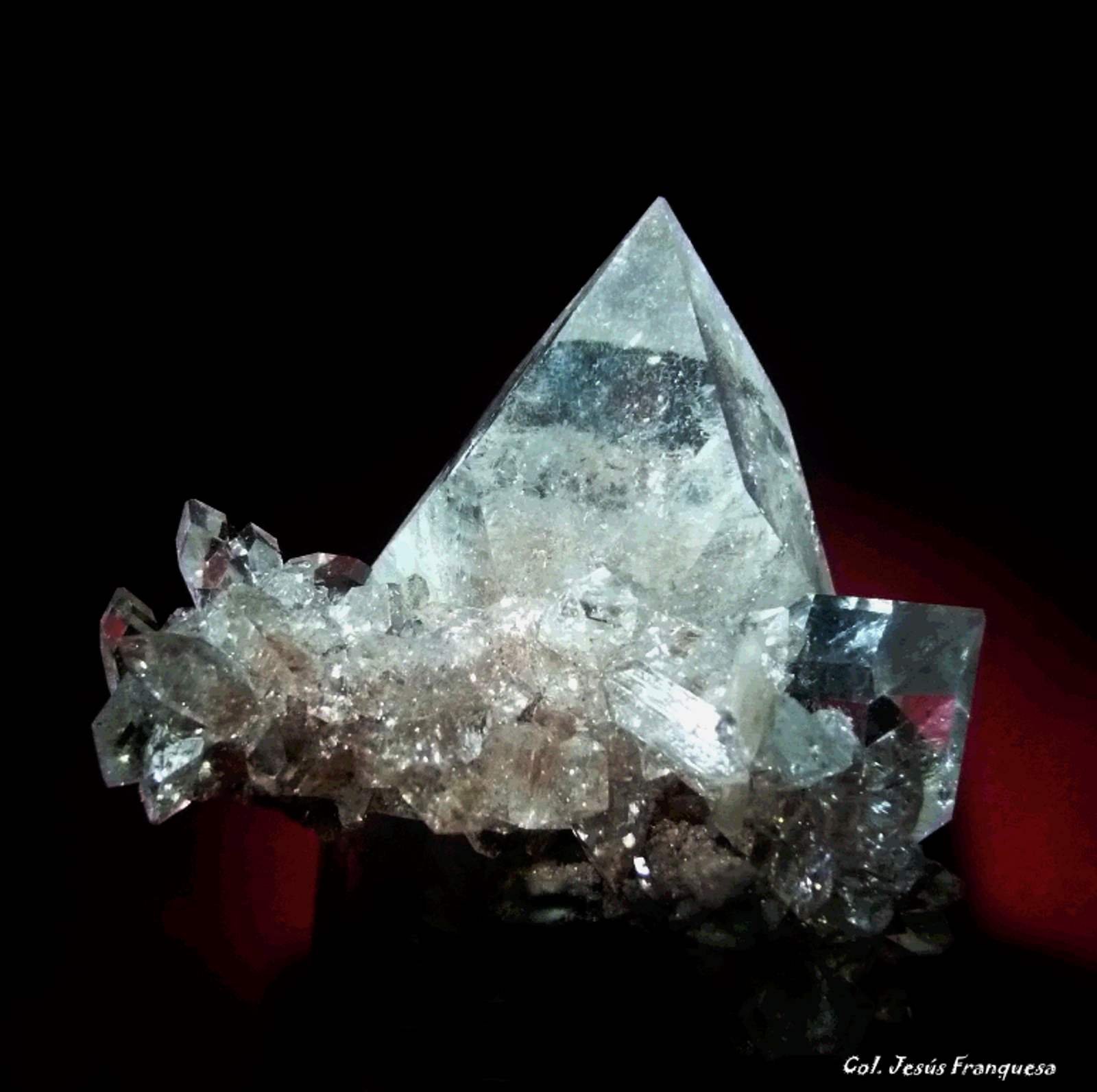 Fluorapophyllita-(K) (Apofilita)
60x60 mm.
(Autor: Jesus Franquesa Baucells)
