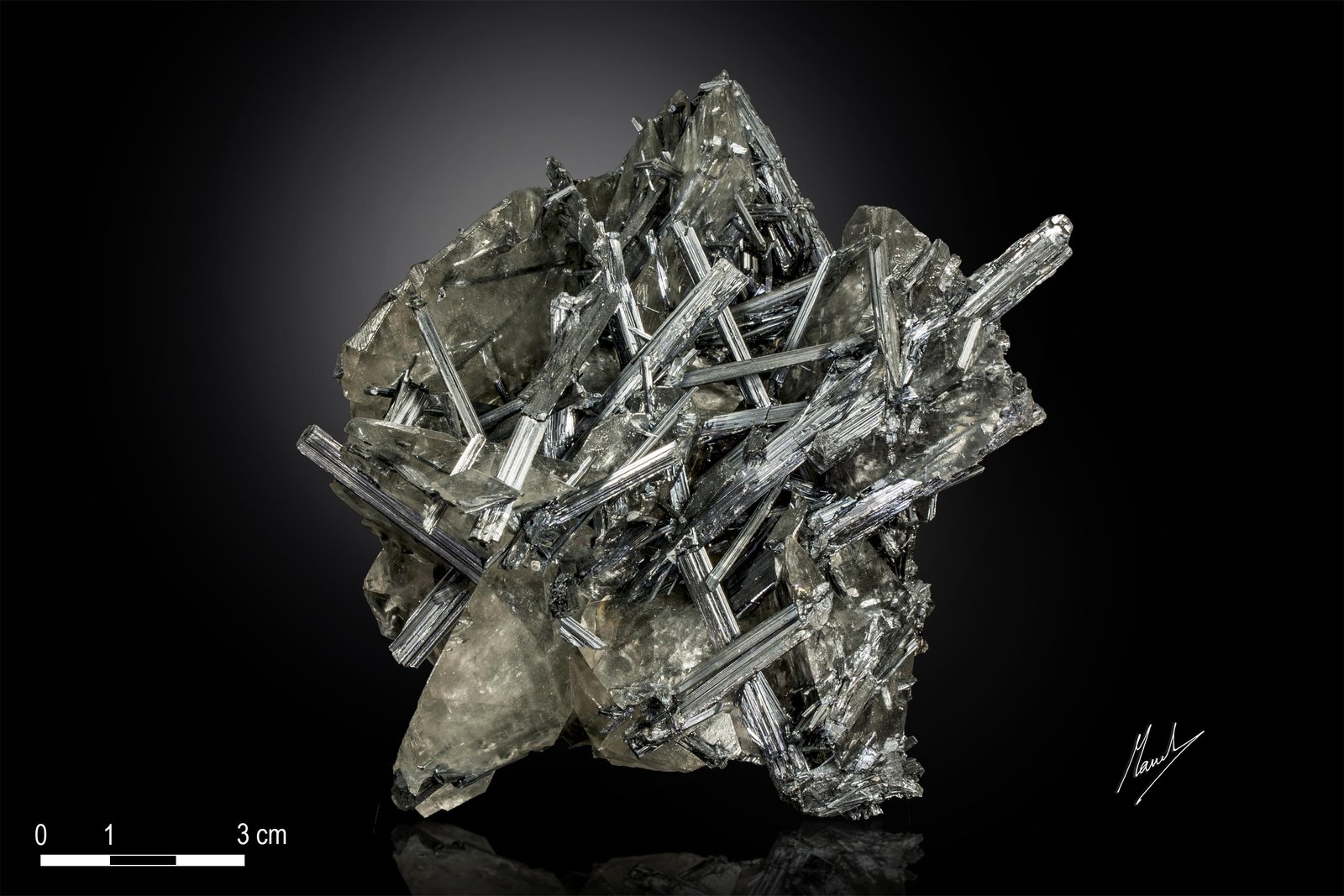 Estibina (Stibnita) con Calcita
110 X 93 mm
(Autor: Manuel Mesa)