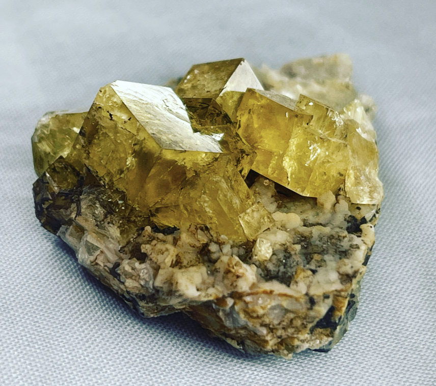 Fluorita
3,5cm de ancho y 1,5cm de alto
(Autor: castrominerals)