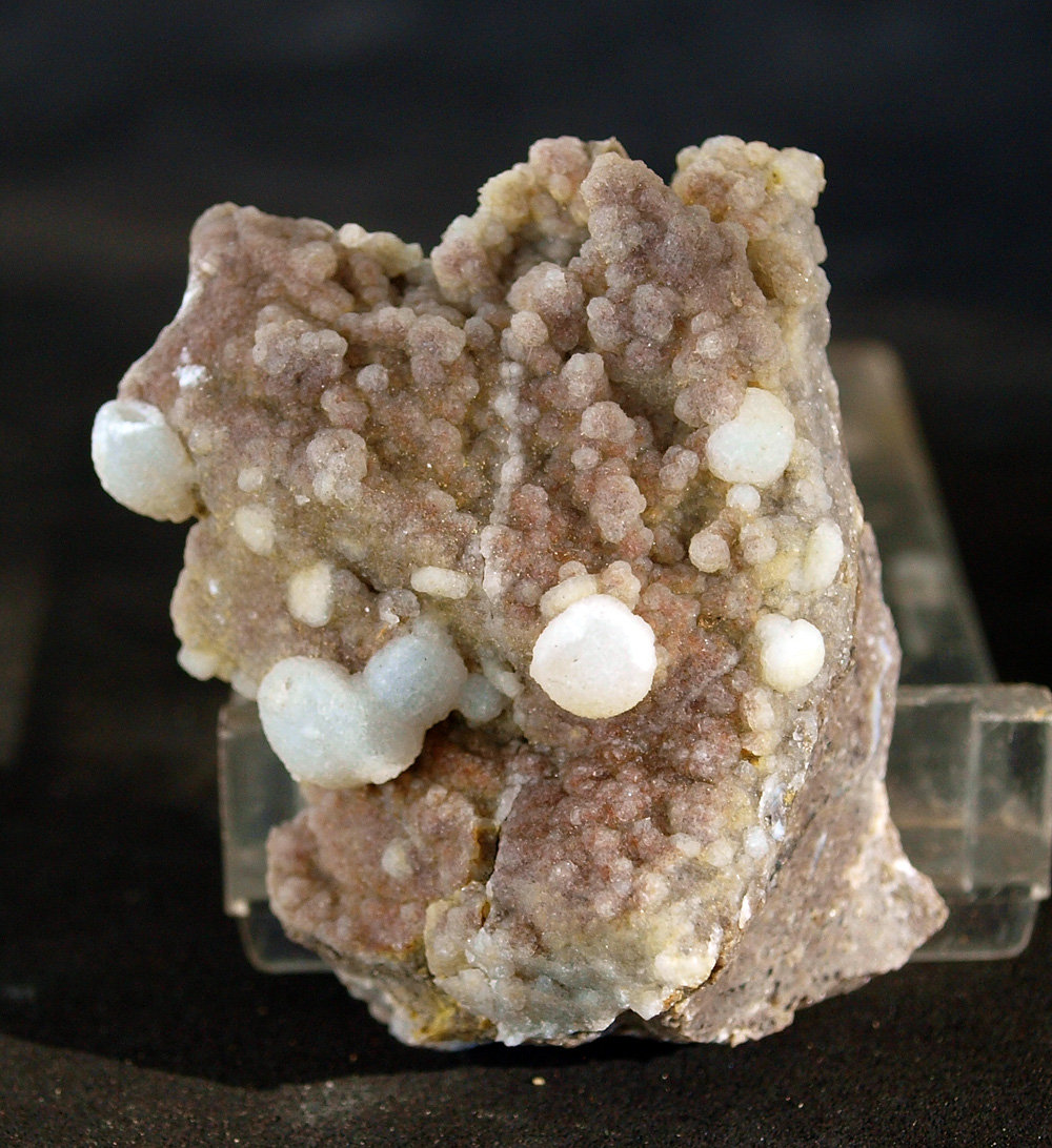 Clinoptilolita y Cuarzo (variedad calcedonia)
4.5 x 3.5 cm
(Autor: Pedro Antonio)
