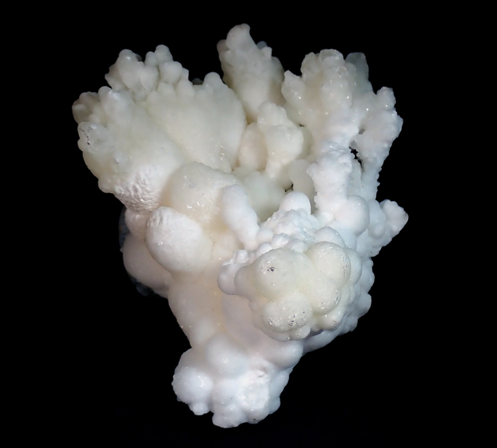 Aragonito
Medida: 9,2 x 7,1 x 6,2 cms
(Autor: Joan Martinez Bruguera)