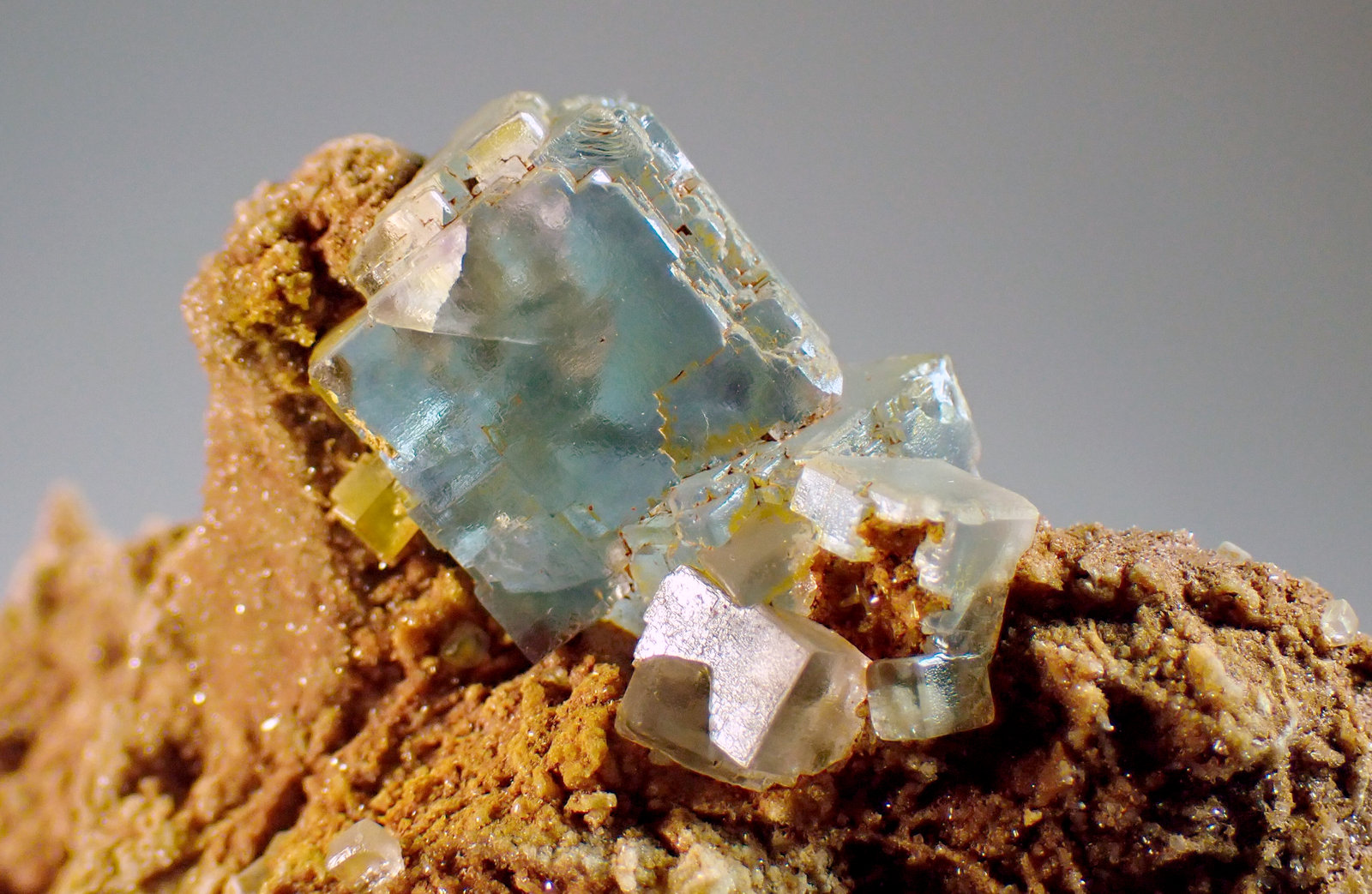 Fluorita
Medida: 9,7 x 9,2 x 5,8 cms
(Autor: Joan Martinez Bruguera)