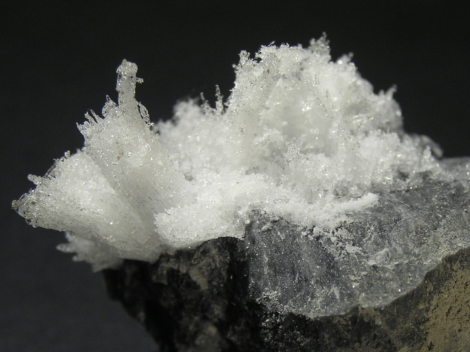 Epsomita
6 x 4 x 3 cm
(Autor: Frederic Varela)