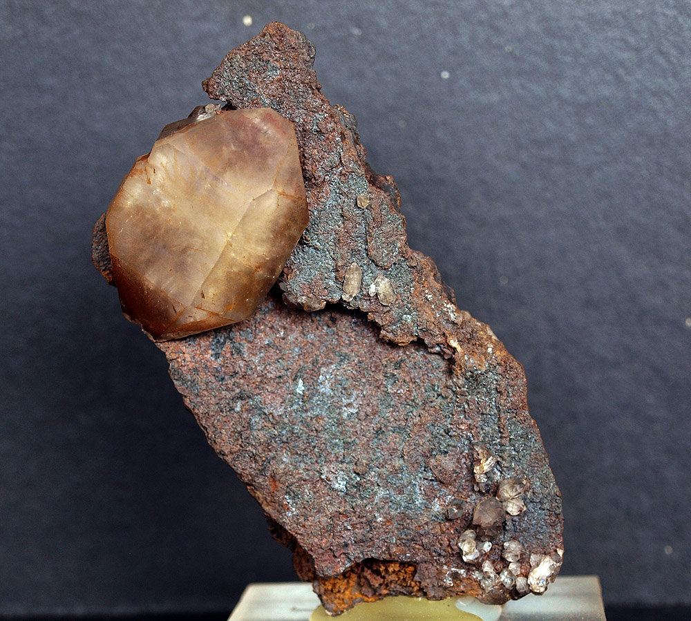 Cuarzo
8.5 x 4 cm
(Autor: Pedro Antonio)