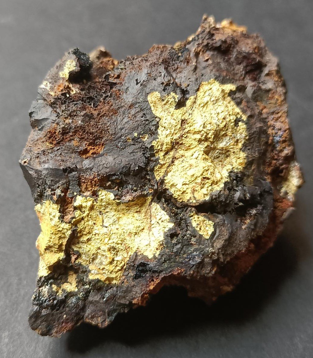 Oxiplumboromeíta
6,2 x 5 x 3,2 cm
(Autor: Frederic Varela)