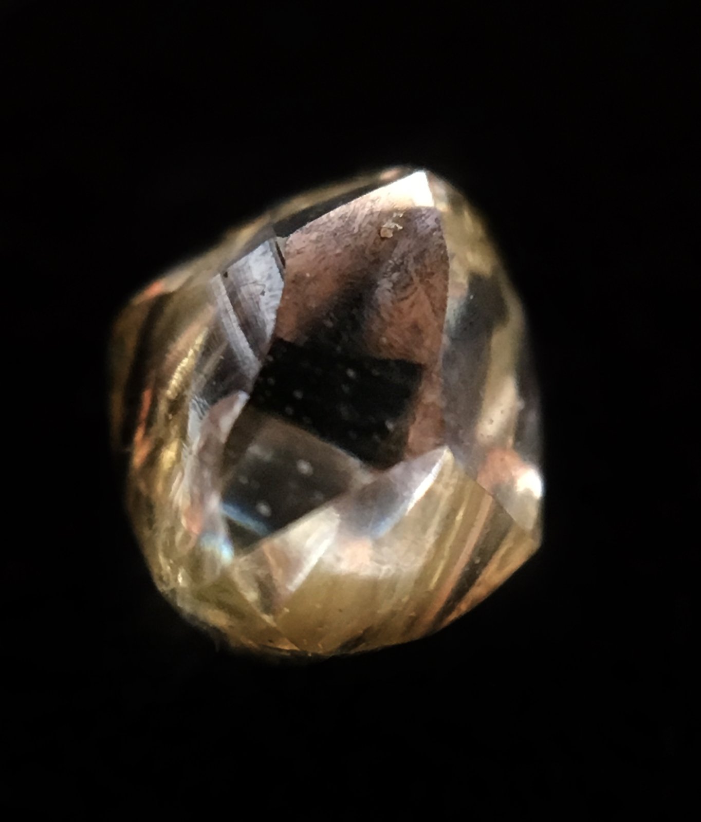 Diamante
4x3mm
(Autor: Emilio Téllez)