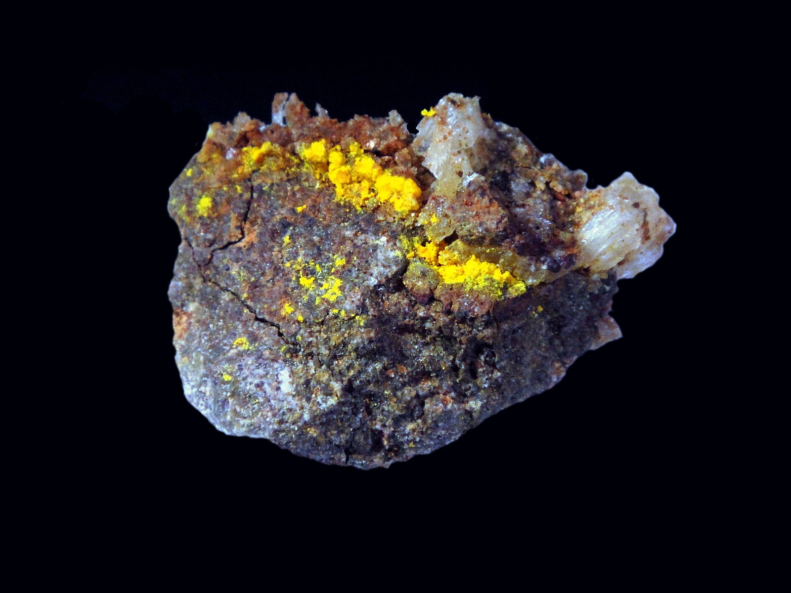 Cadwaladerita
4,5 x 3,5 cm.
(Autor: Antonio P. López)