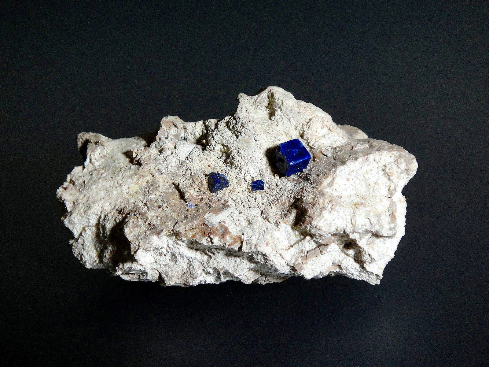 Boleita
8 x 5 cm.
(Autor: Antonio P. López)