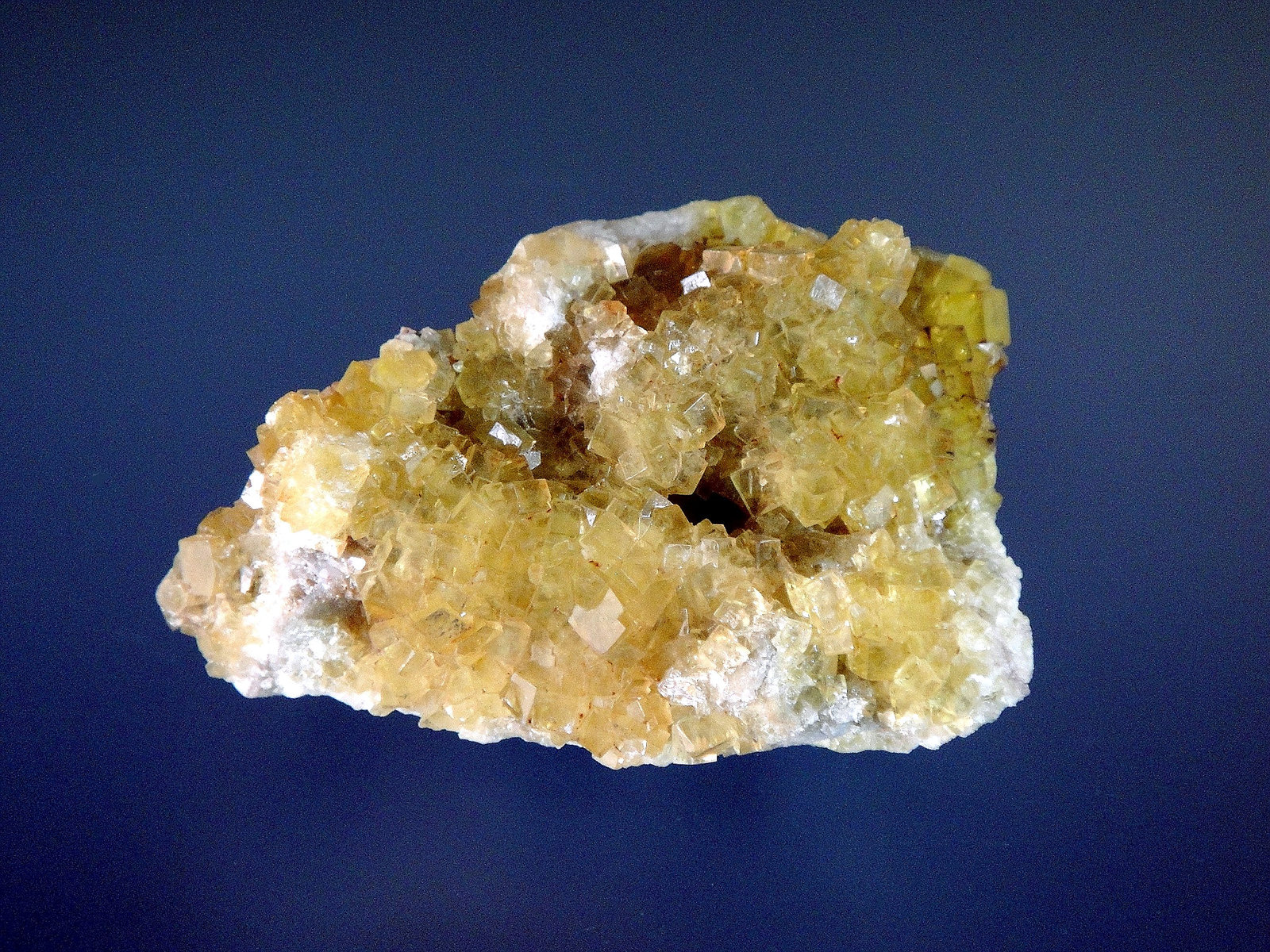 Fluorita
6 x 5 cm.
(Autor: Antonio P. López)