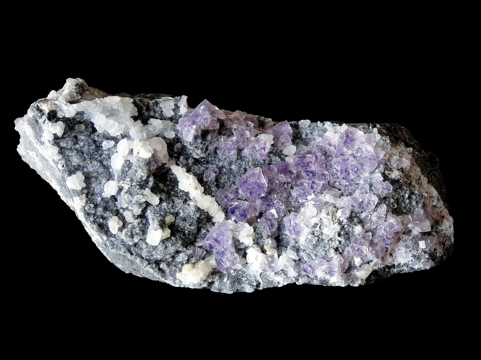 Fluorita
16 x 8 cm.
(Autor: Antonio P. López)