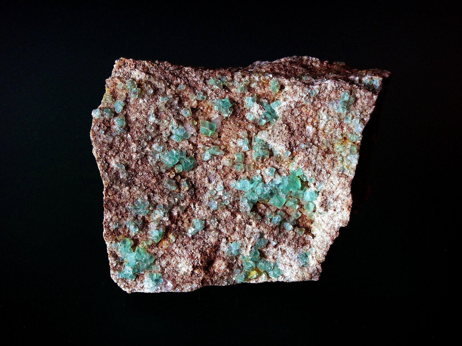 Fluorita
8 x 7 cm.
(Autor: Antonio P. López)